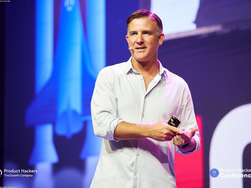 យុទ្ធសាស្ត្រស្លុត៖ ទីផ្សារនៃការបង្វែរ