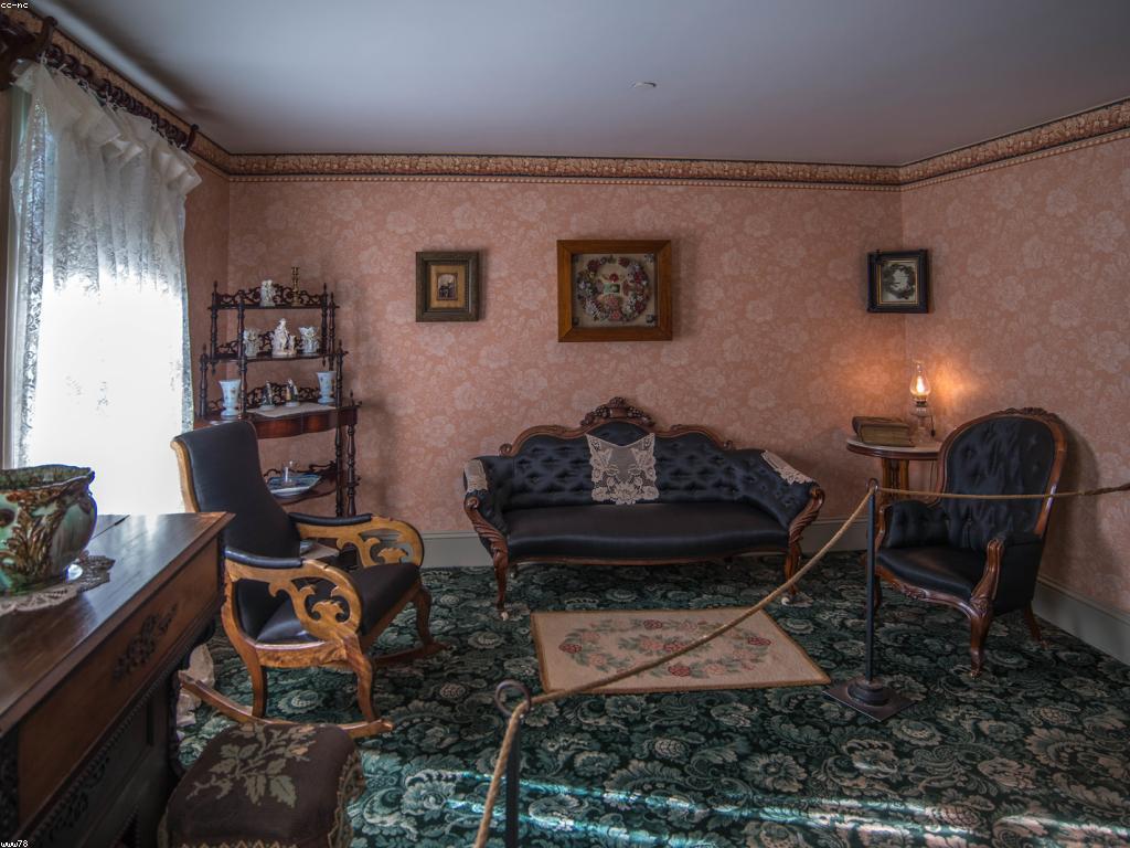 យុទ្ធសាស្ត្រស្លុត៖ ការអភិវឌ្ឍន៍និងការអនុវត្តន៍នូវជីវិតប្រកបដោយស្ថិរភាព